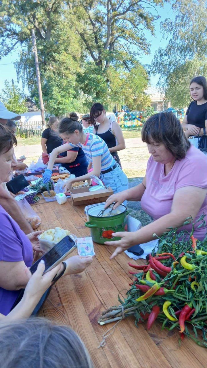 У Калениках зібрали понад 11 тисяч для ЗСУ