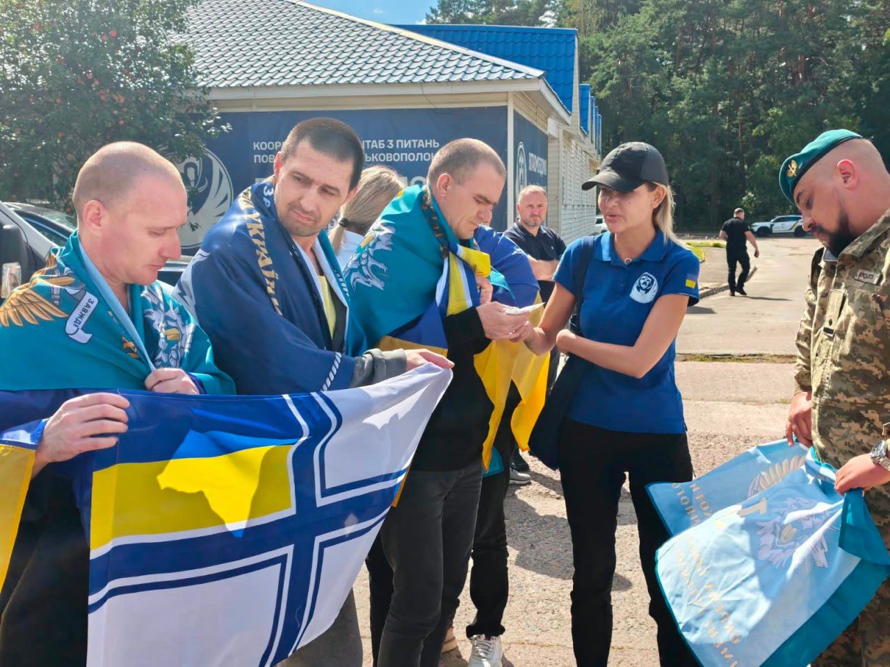 В Україну повернули 10 військових, яких вважали зниклими безвісти