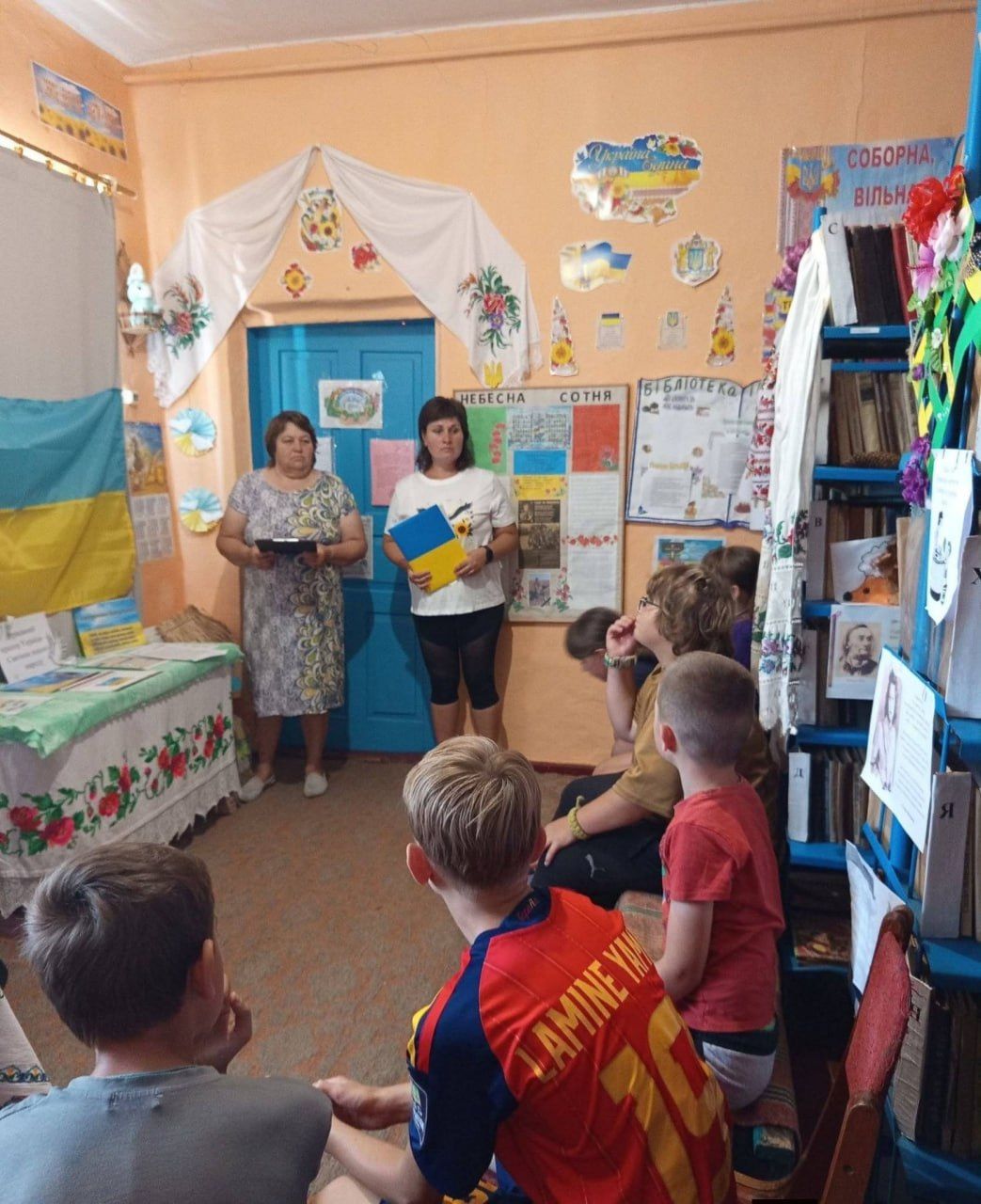У книгозбірнях громади відбулися патріотичні заходи
