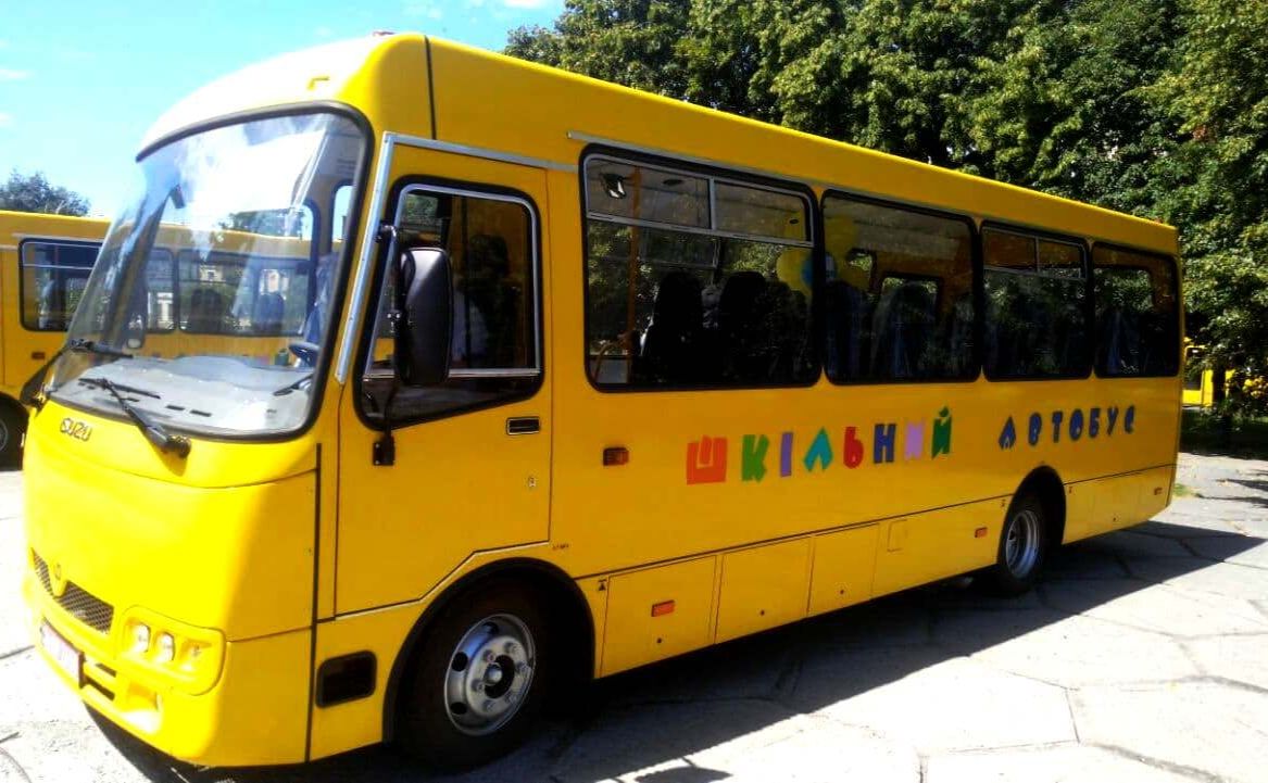 Новий автобус — для школярів Калениківського закладу освіти
