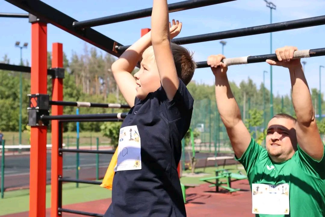 Учасники «Забіг Честі — 2026» у Решетилівці долали перешкоди заради пам’яті про земляків