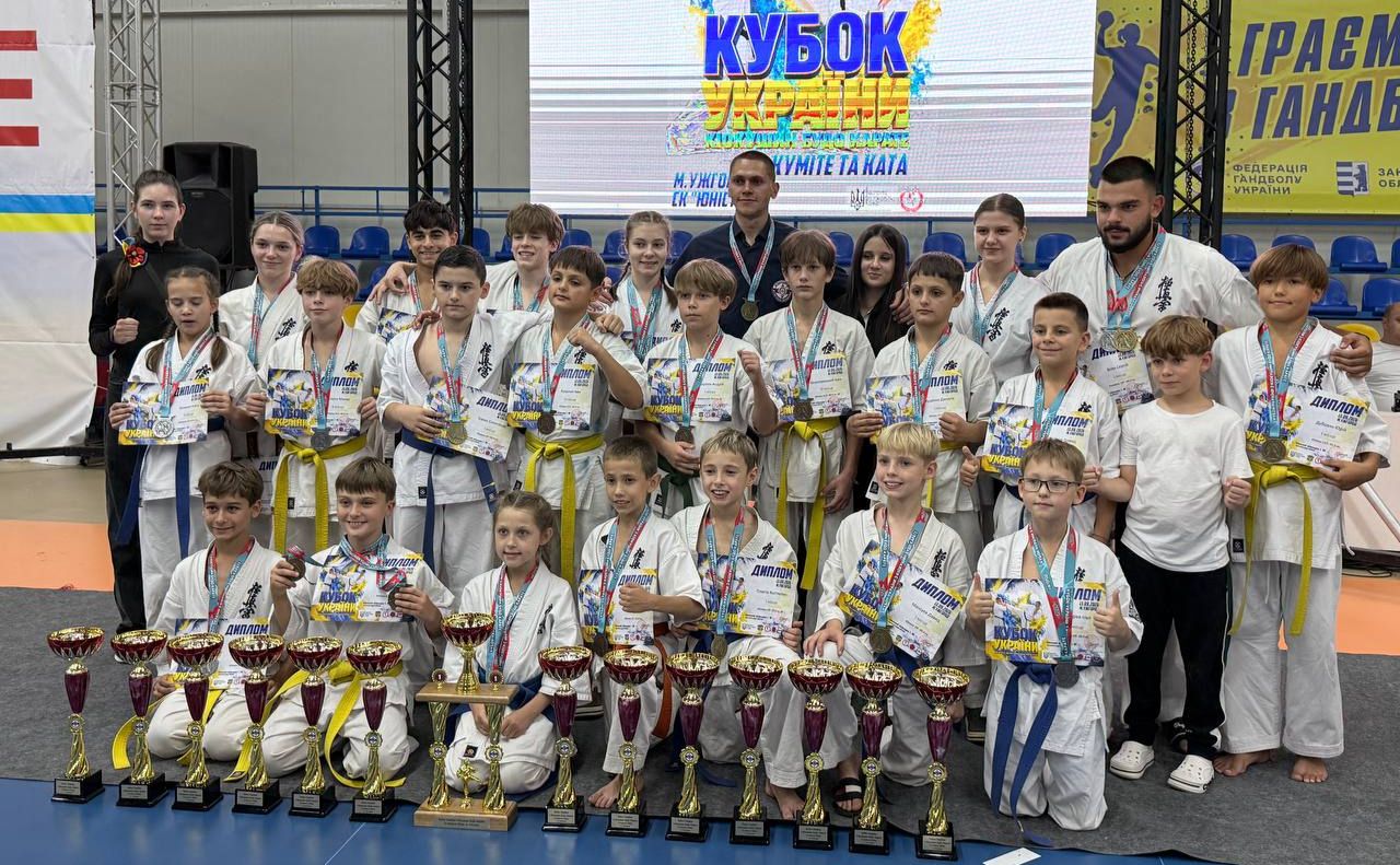 Решетилівські каратисти здобули перше командне місце на Кубку України