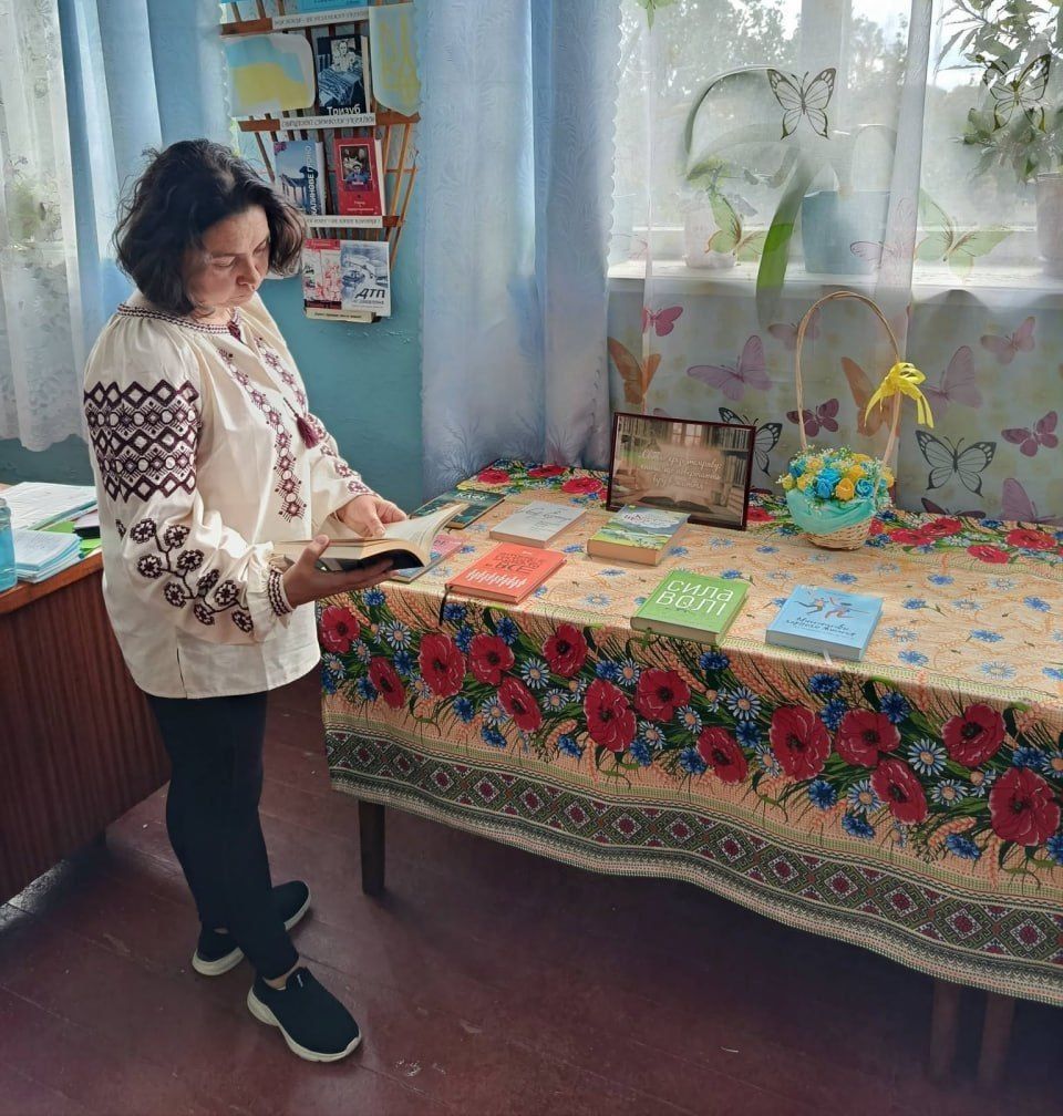 У Малобакайській СБФ діє виставка, що дарує душевне тепло
