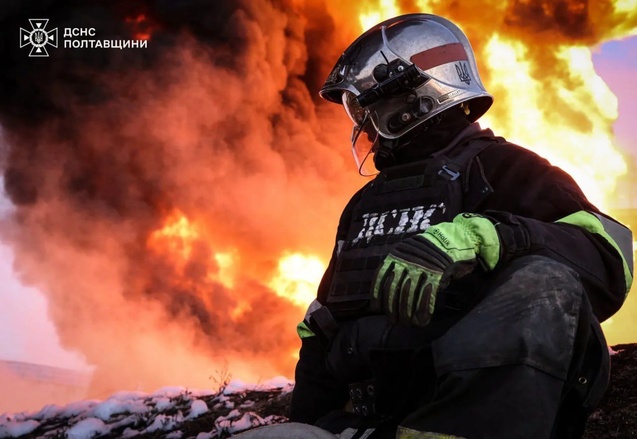 Дев’ятьох рятувальників із Полтавщини відзначили державними нагородами