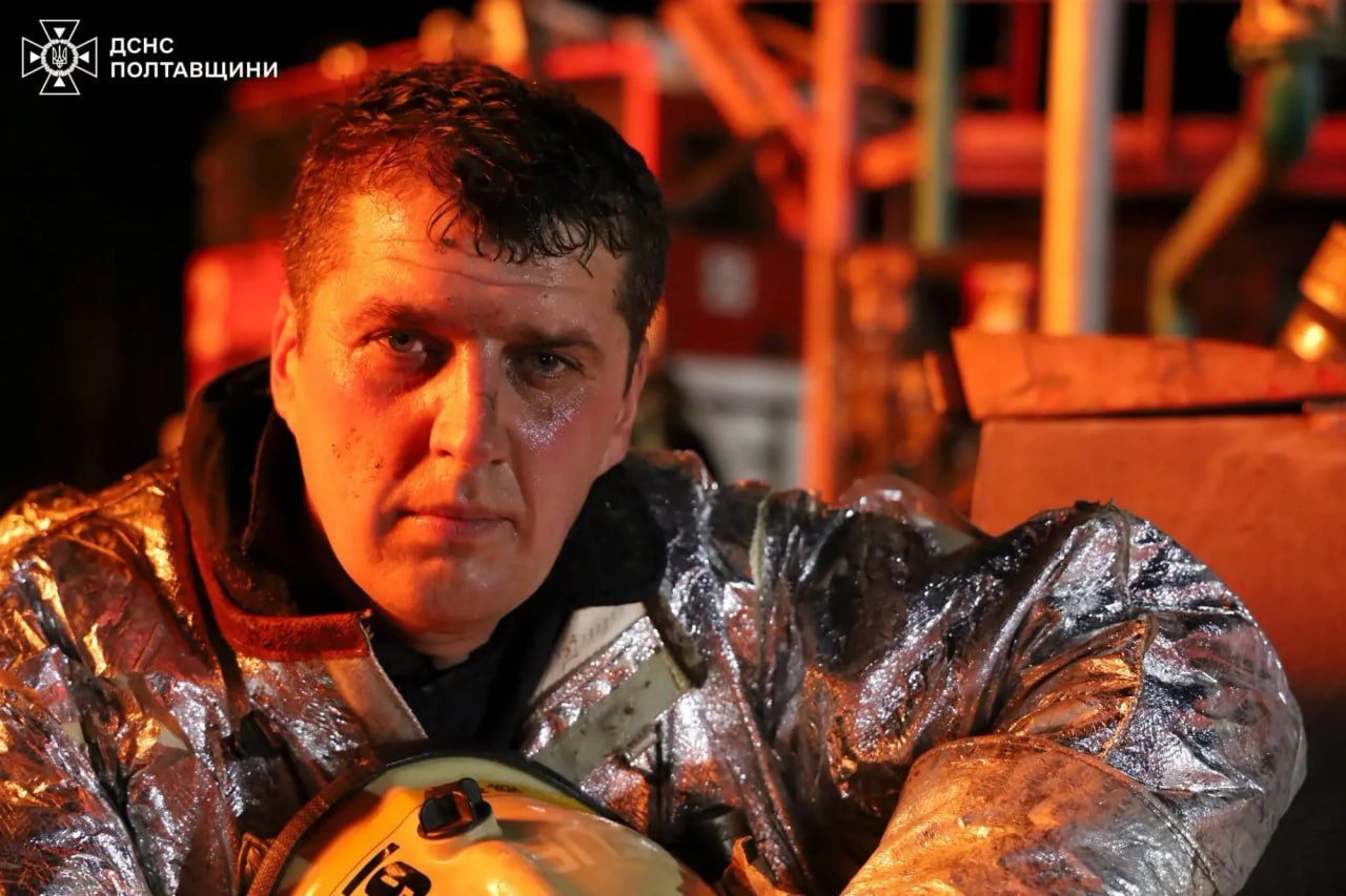 Дев’ятьох рятувальників із Полтавщини відзначили державними нагородами