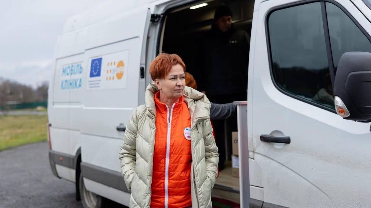 Мобільні бригади обласної лікарні надають допомогу пацієнтам у віддалених селах Полтавщини