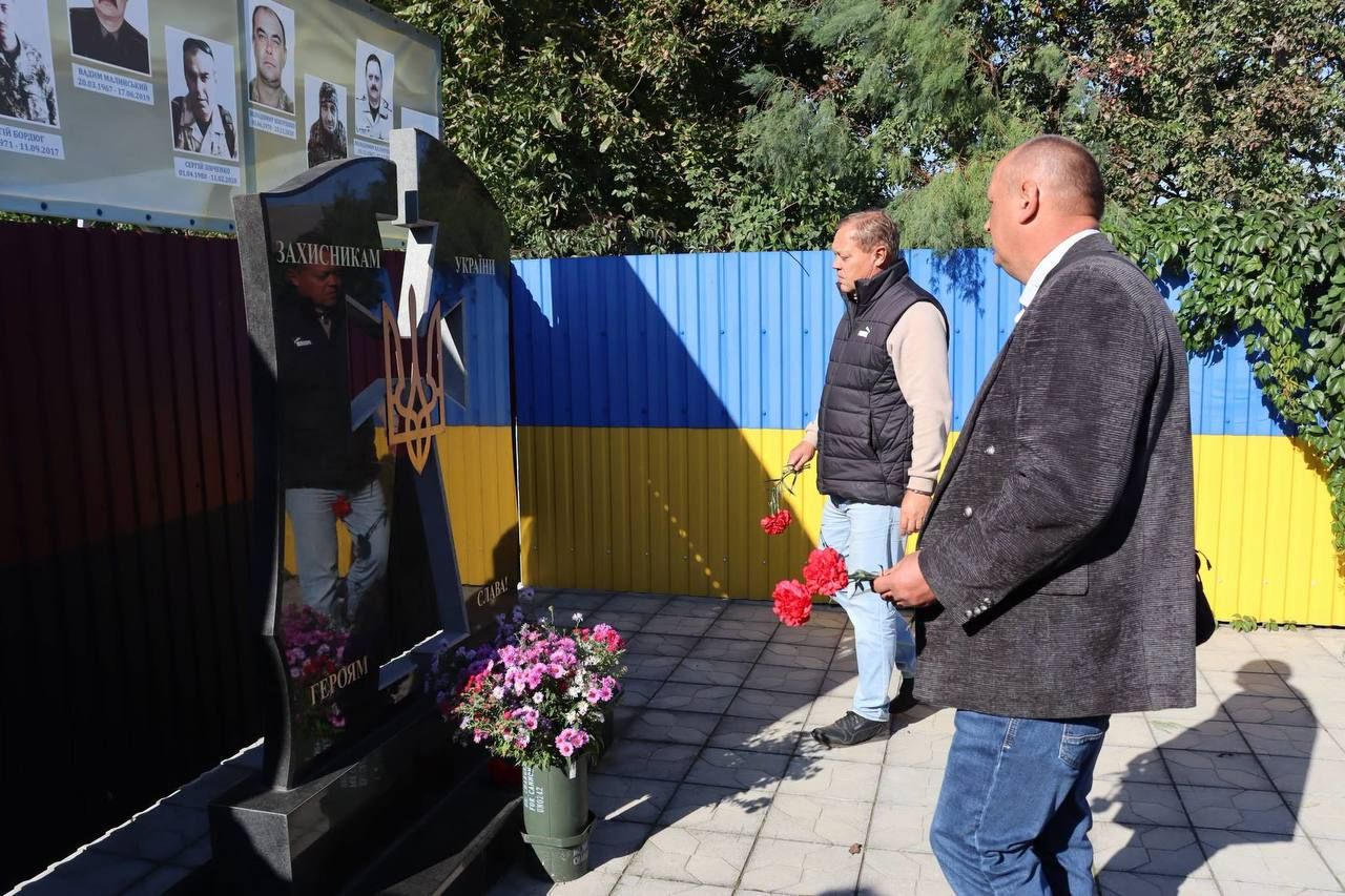 Сьогодні в Україні відзначають День захисників і захисниць