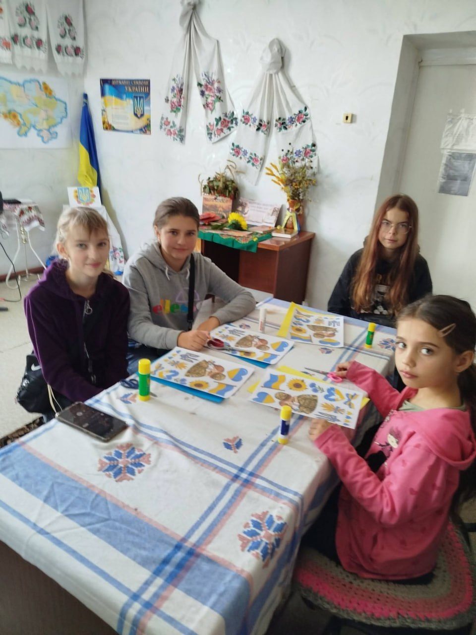 До Дня захисників і захисниць та Дня Українського козацтва презентували книжкові виставки