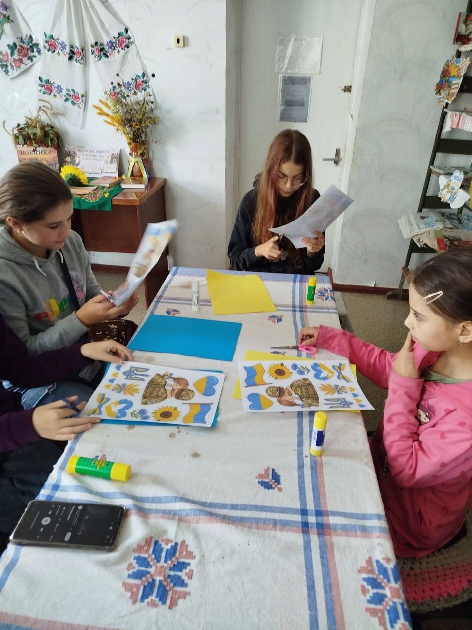 До Дня захисників і захисниць та Дня Українського козацтва презентували книжкові виставки