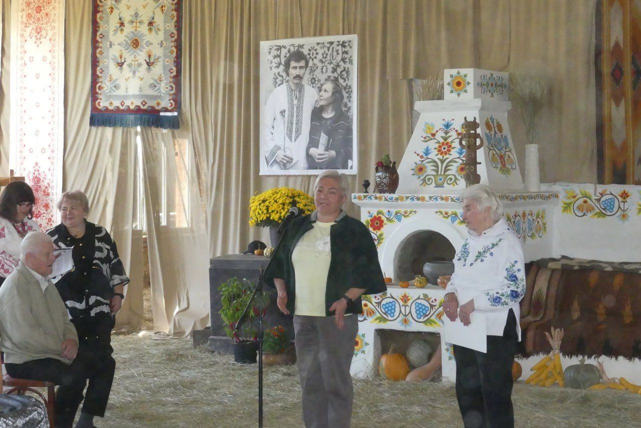У місті відкрили виставку «Світло нитки і душі»