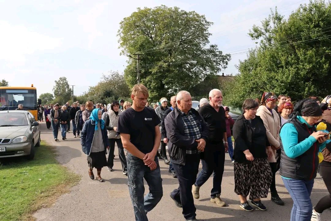 Решетилівська громада провела в останню путь 24-річного захисника Романа Луб’янецького