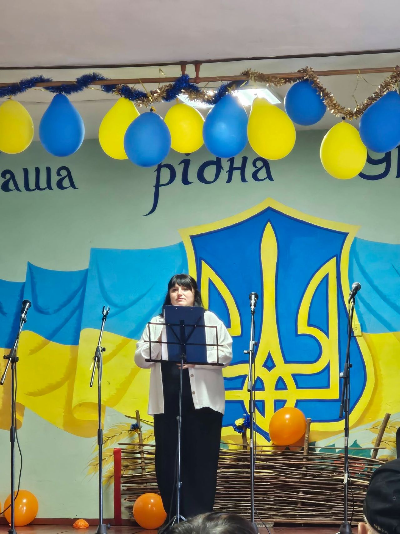На ярмарку у Пасічниках зібрали 23 тисячі гривень для захисників