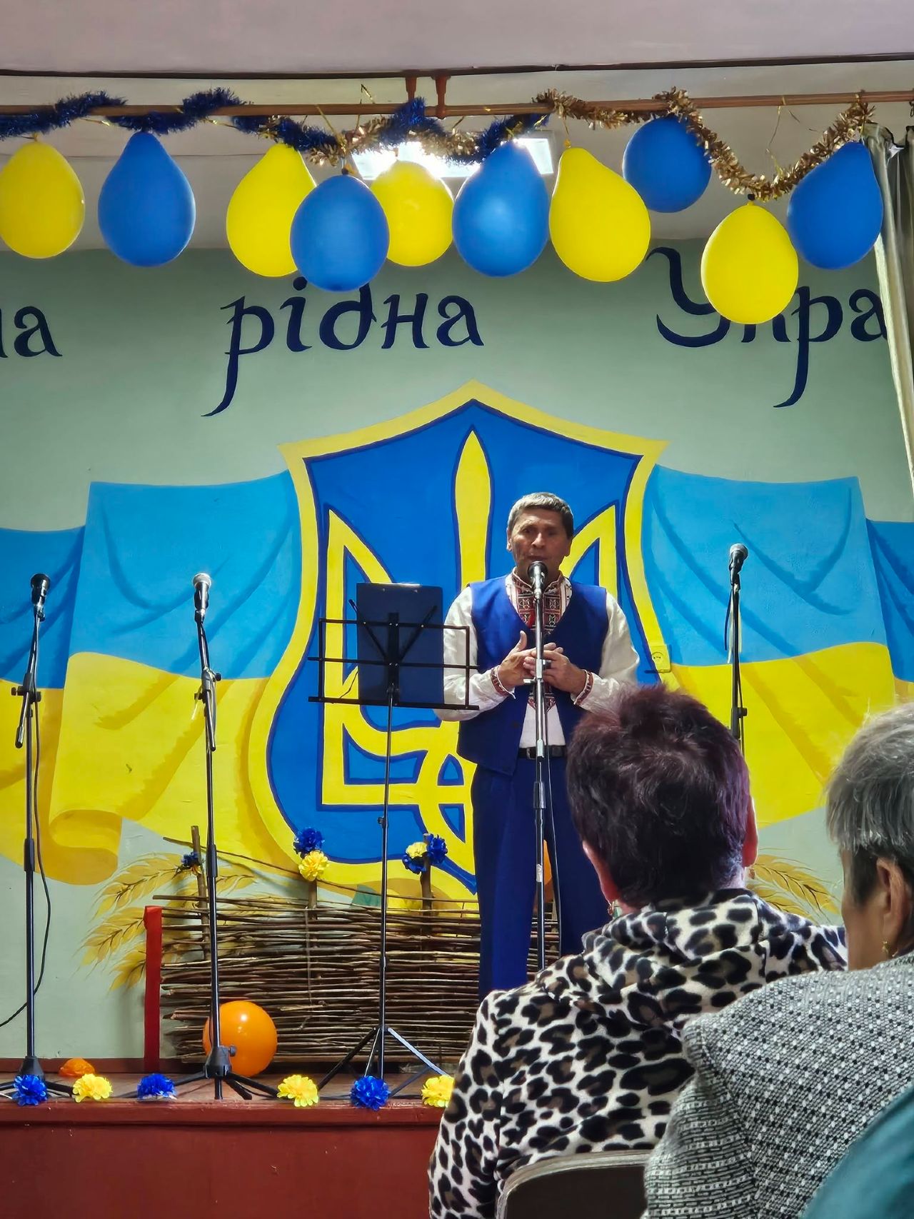На ярмарку у Пасічниках зібрали 23 тисячі гривень для захисників