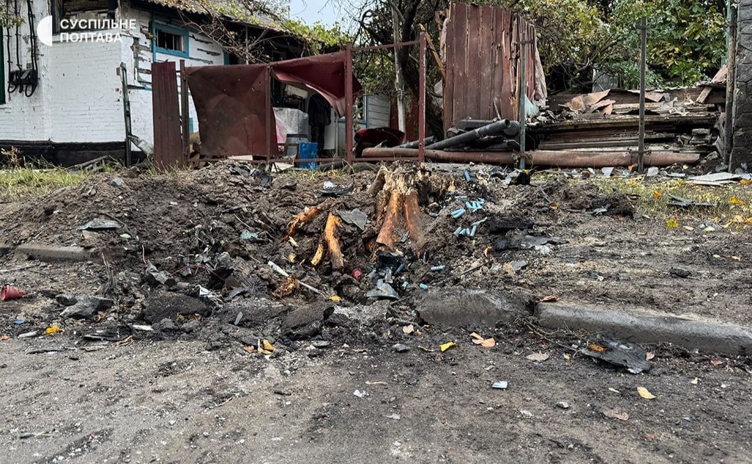 Ворожий безпілотник влучив у Полтаві поблизу школи. ОНОВЛЕНО
