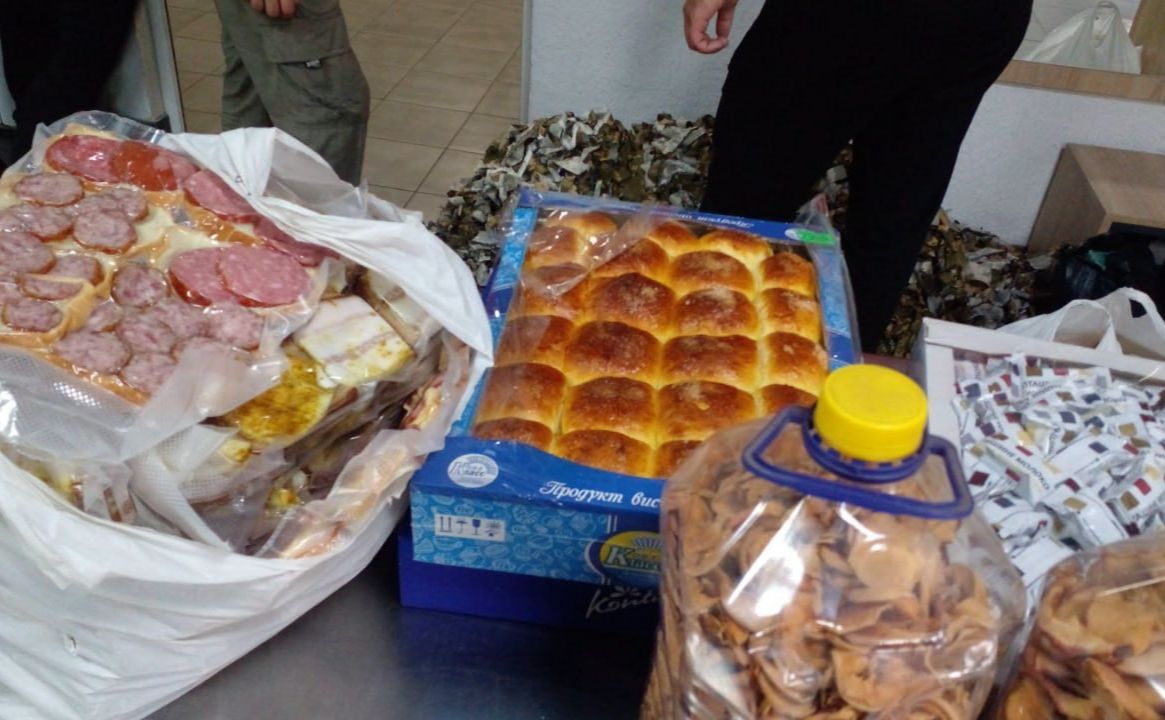 Із Решетилівки відправили гумвантажі для війська
